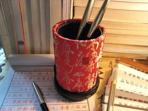 商務(wù)禮品絲綢織錦筆筒 精致工藝與實(shí)用美學(xué)的完美融合